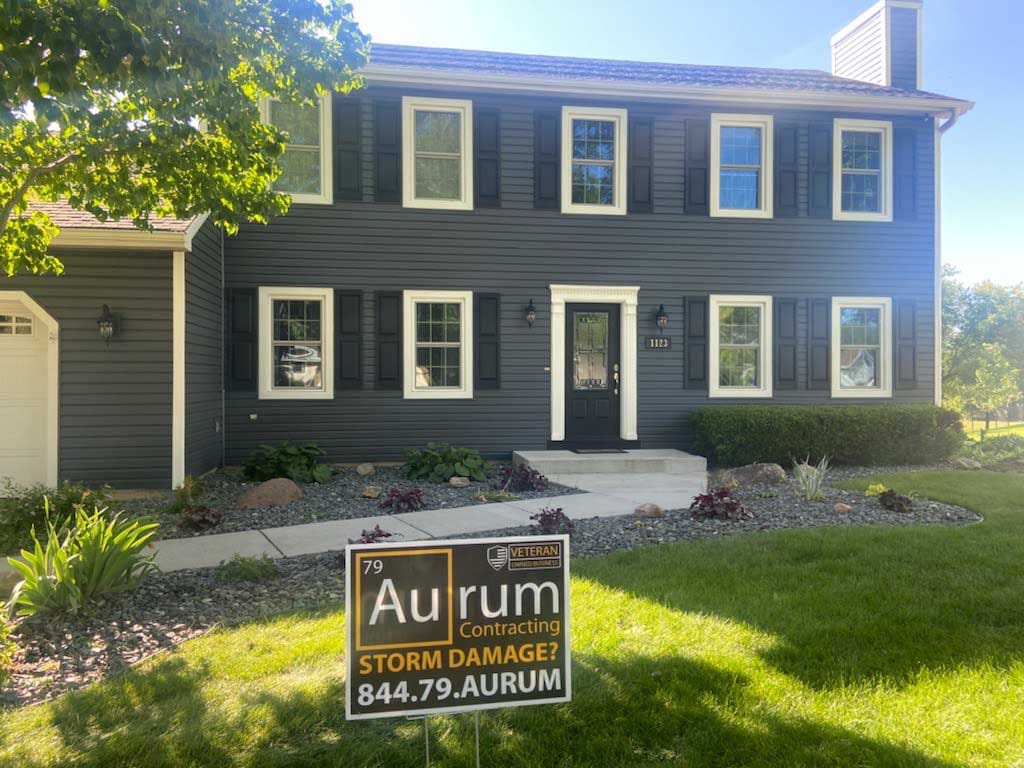 Aurum_Contracting_Roofing_Siding_Gutters_BeforeAfter_greyhouse_white_details2