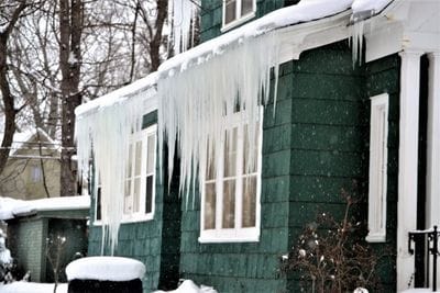 What_is_the_difference_between_icicles_vs_ice_dams_Aurum_Contracting_WI
